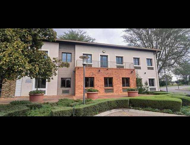 BUSINESS PROPERTY TO RENT IN TYGER VALLEY